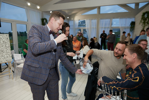 Лотерея от партнеров на праздничном Открытии гольф-сезона 2021 в Клубе Целеево